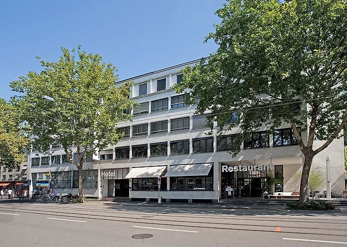 X-Tra Hotel