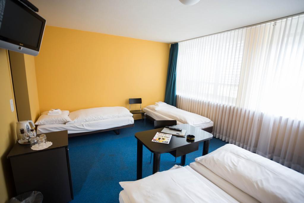 X-tra Otel