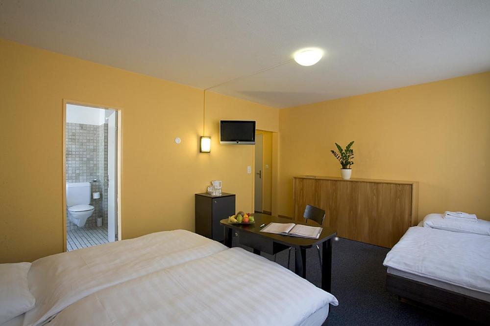 Otel X-tra