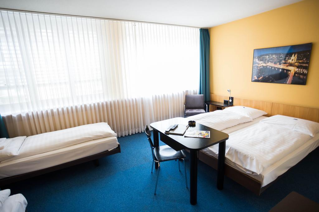 X-tra 3* Zürich